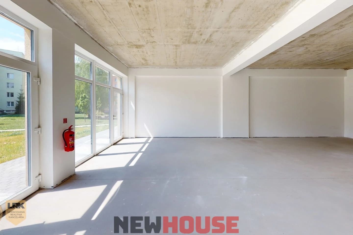 NA PRENÁJOM nový obchodný priestor s vlastným parkovacím miestom na prízemí bytového domu Geminim v Trenčíne